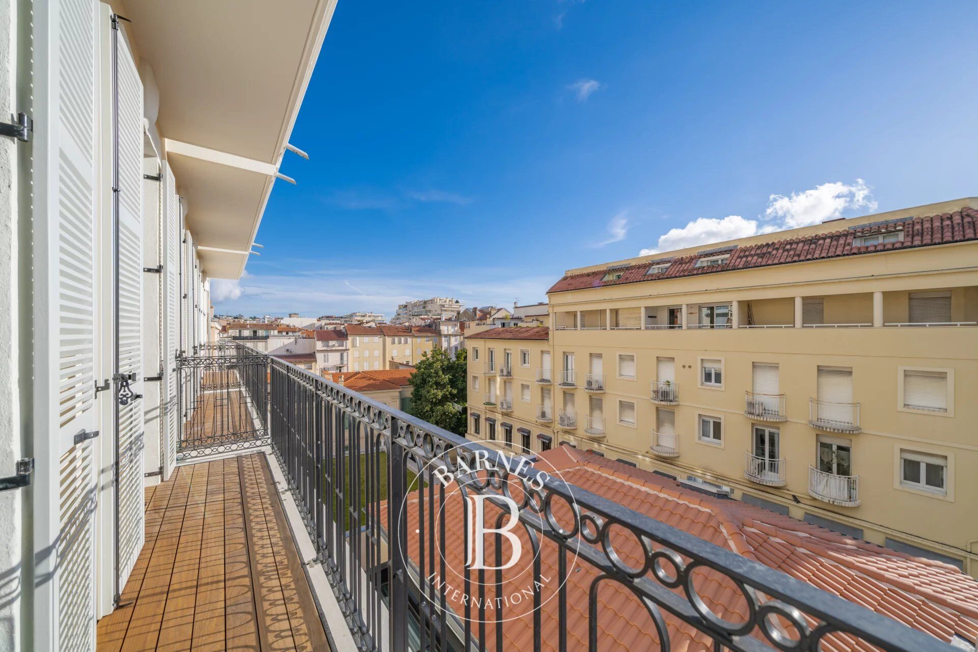 EXCLUSIVITÉ - CANNES – ARRIÈRE CROISETTE – 4 PIÈCES - BALCON - APERÇU MER - picture 2