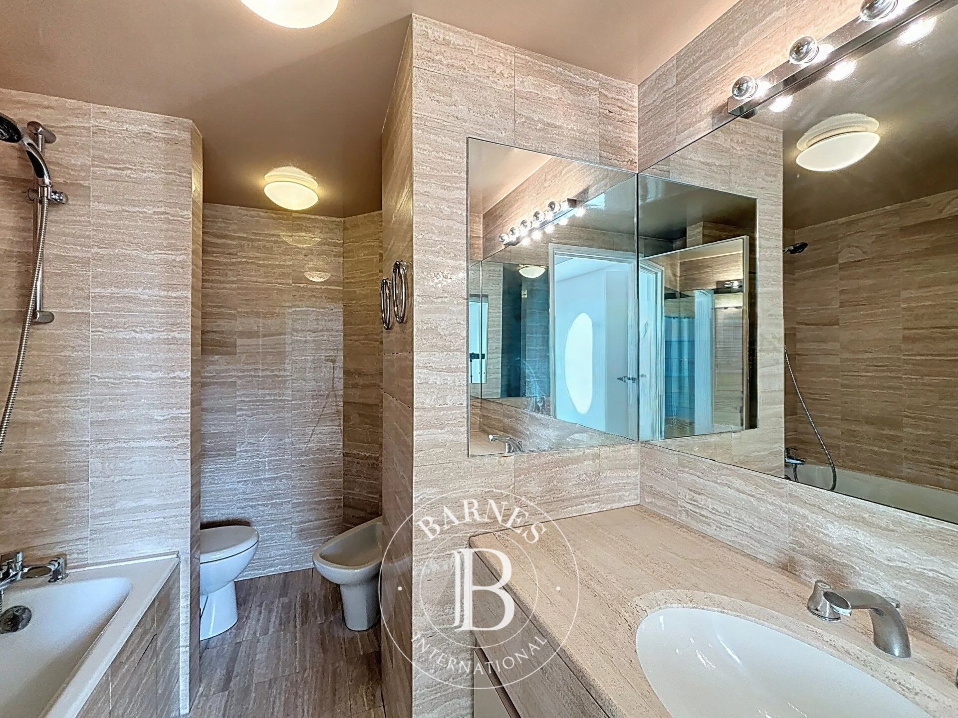 For Rent, Apartment Paris 4ème - picture 10