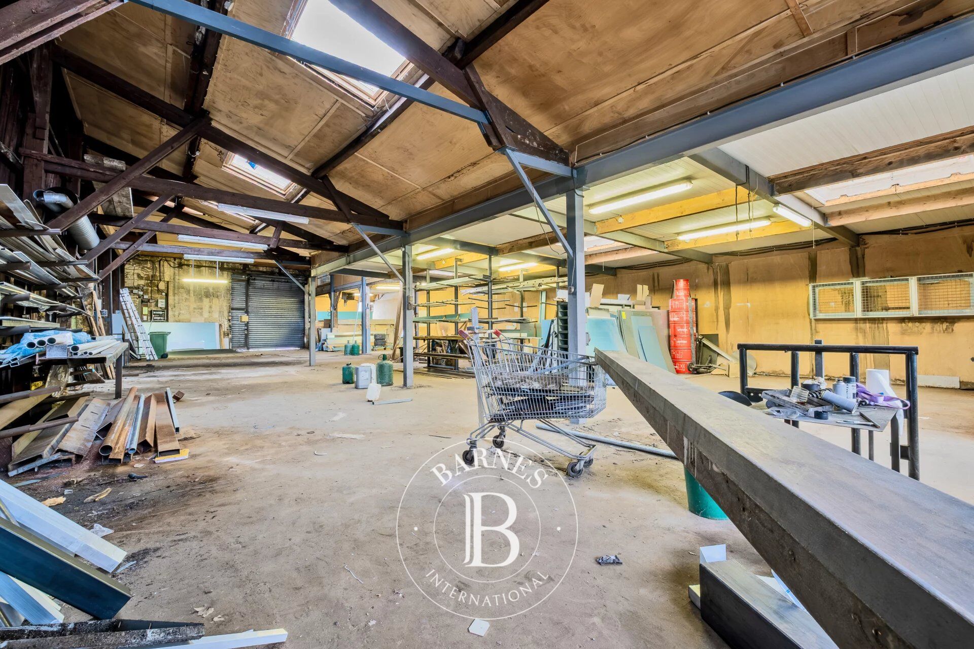 Le Bouscat Tivoli – 456 sqm Warehouse - picture 2