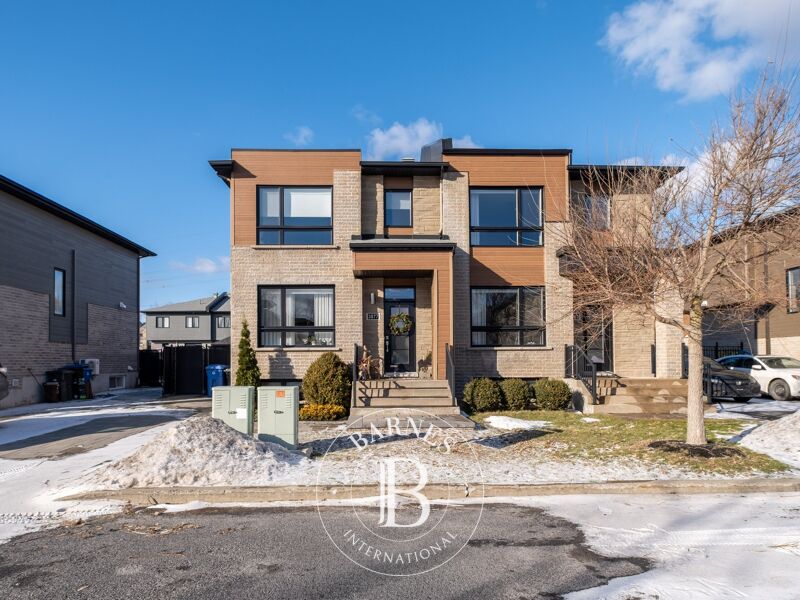 À vendre Maison | Longueuil (Saint-Hubert) - picture 1