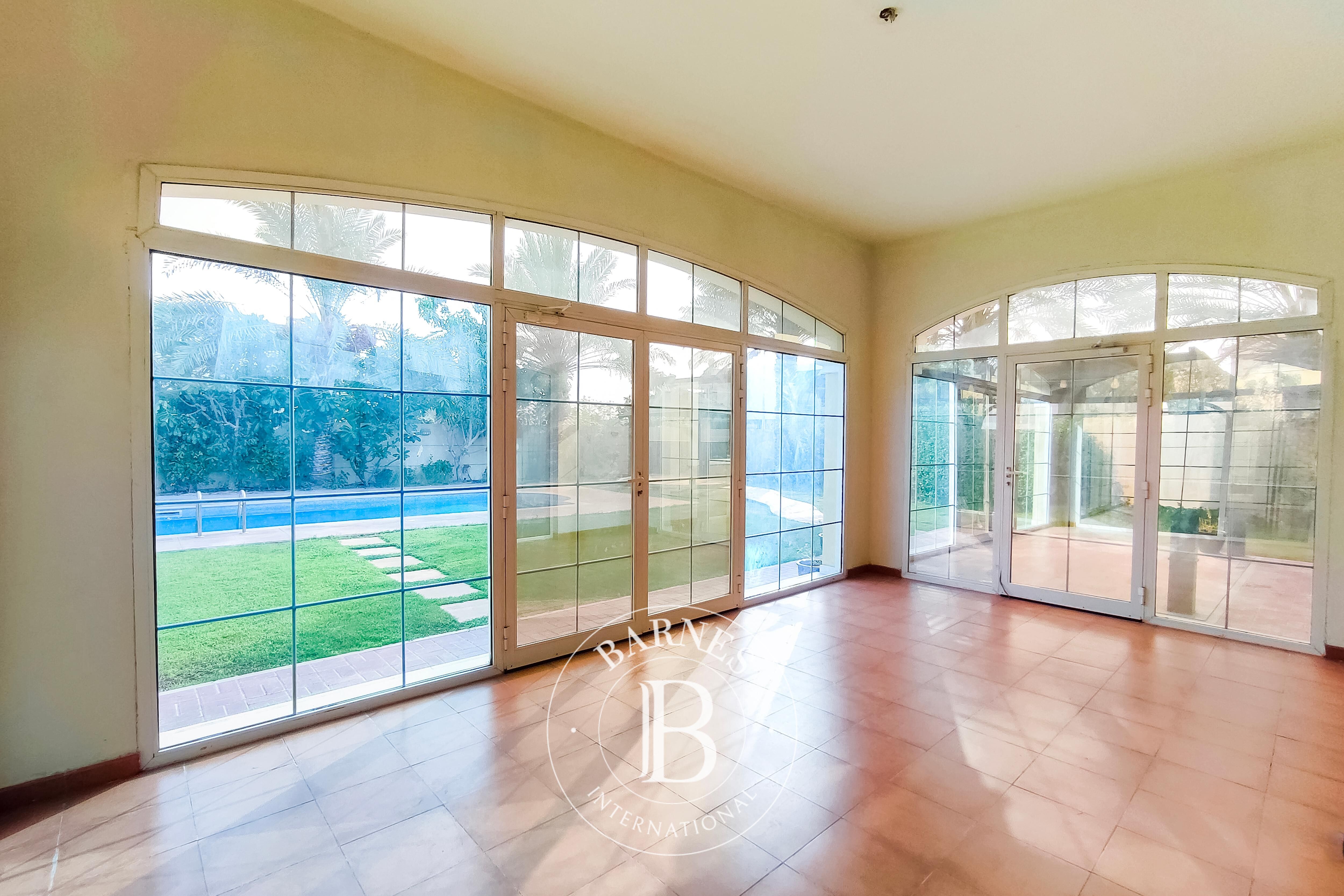 4 Bedroom Villa to rent in Jumeirah Park - picture 3