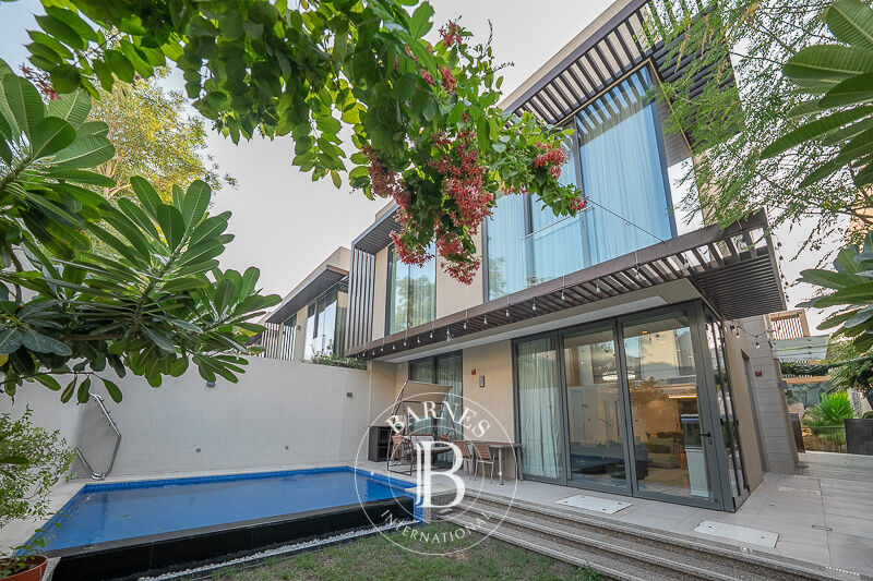 Villa Mohammed Bin Rashid City - picture 1