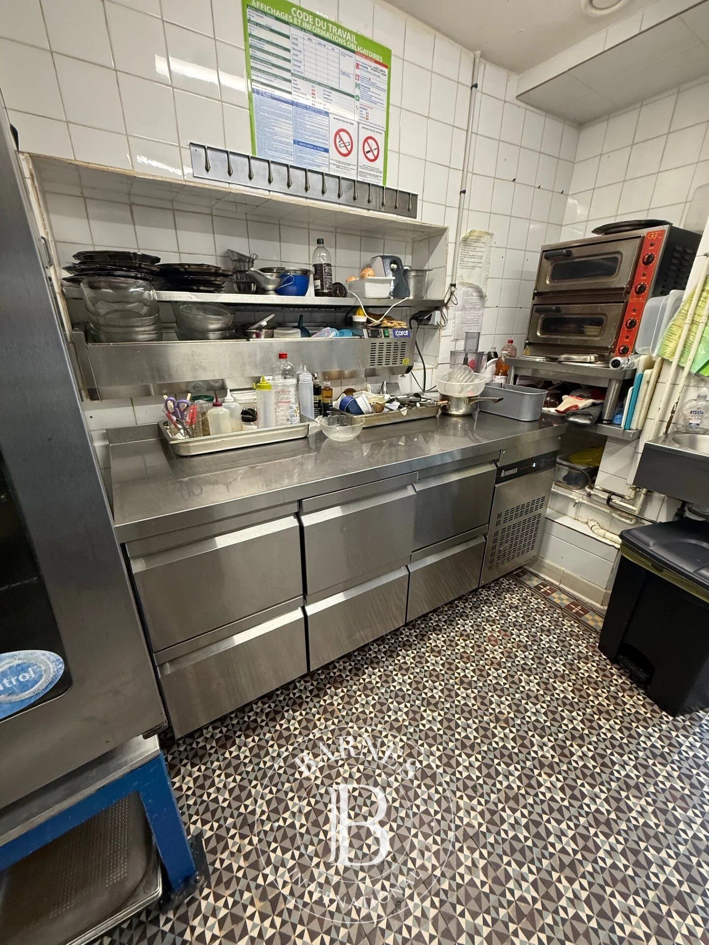 Zu verkaufen Geschäftslokal und Geschäftsgrundstück  | Luzy - picture 8