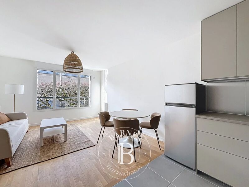 Le service location de la Maison BARNES vous propose ce bien :