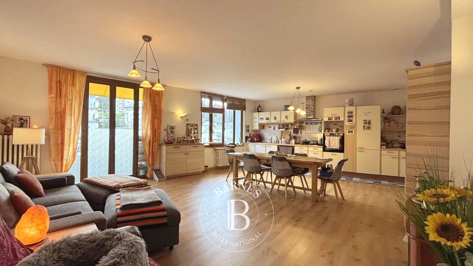 Évian-les-Bains - Appartement Familial avec vue Lac - T5 - 4 chambres - picture 2