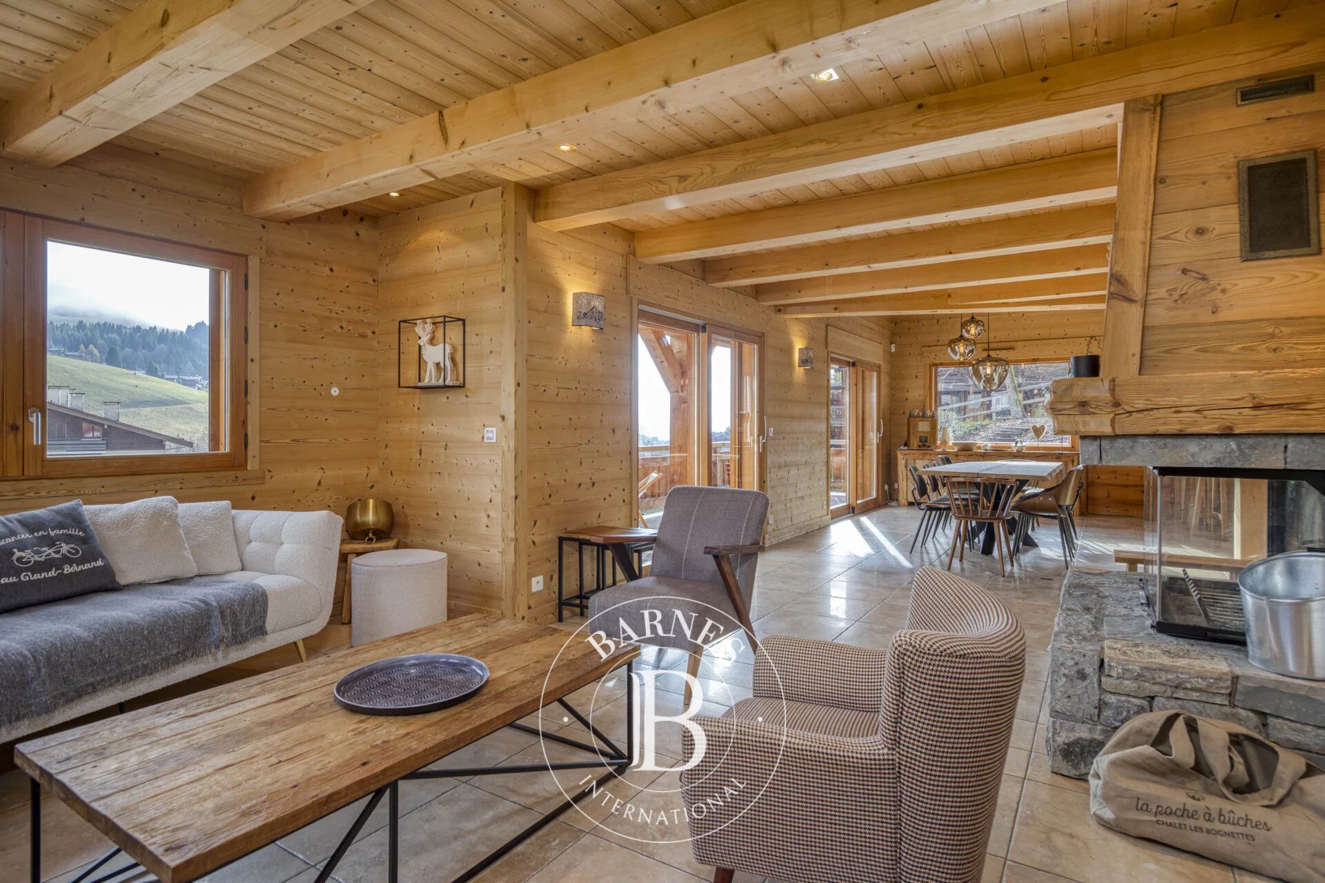 BARNES ARAVIS – LE GRAND-BORNAND – BRIGHT CHALET WITH PANORAMIC VIEWS - picture 3