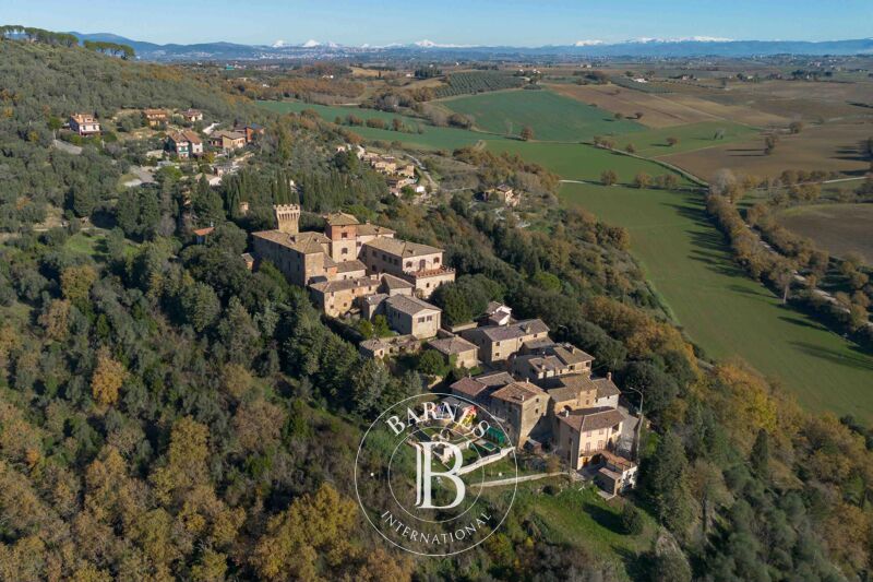 Zu verkaufen, Schloß Marsciano - picture 2