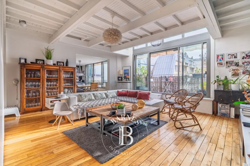 Exclusivité - Paris 16 - Place de Mexico - Atelier d'artiste en duplex - 3 chambres