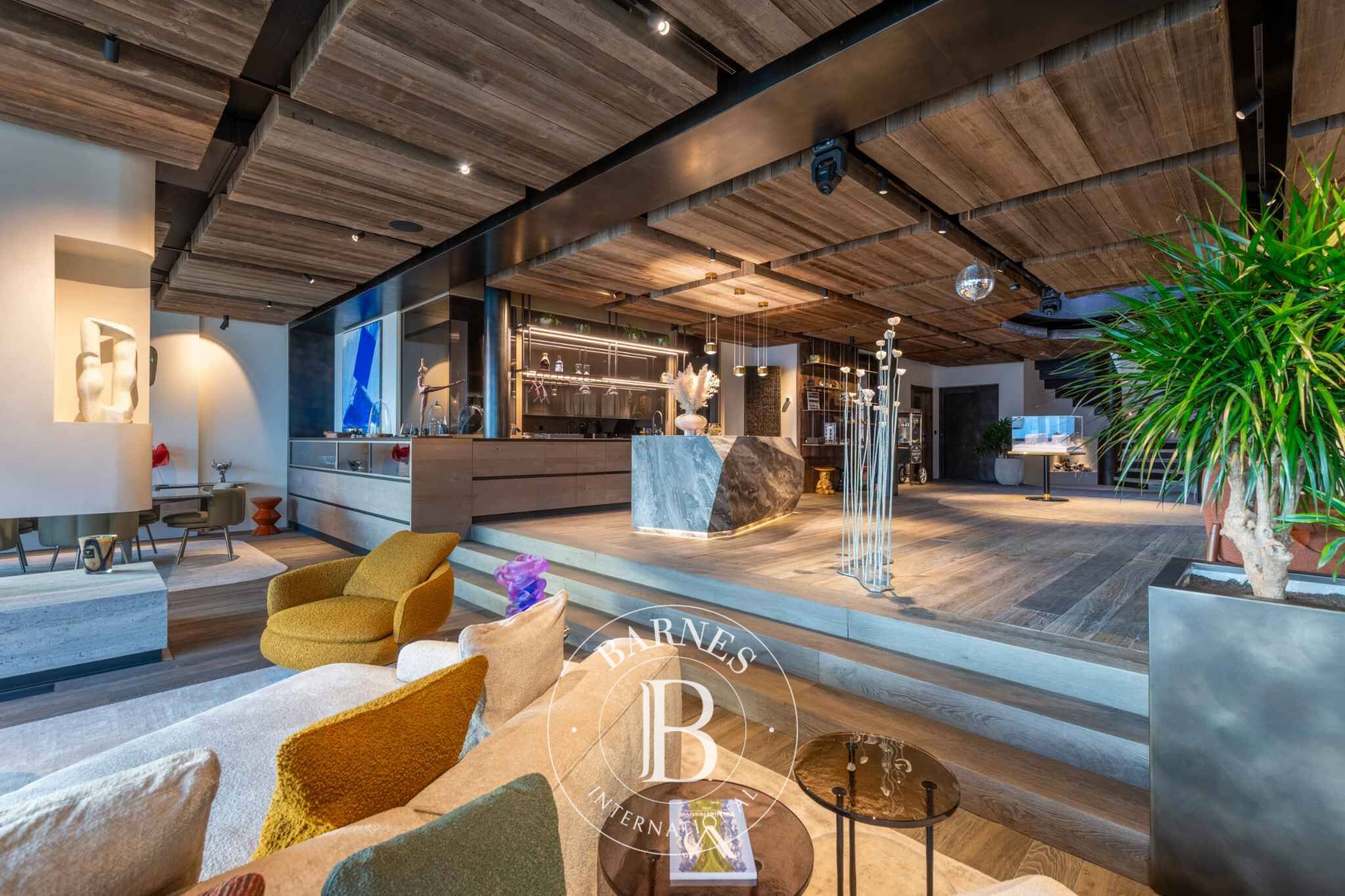 An exceptional residence in the heart of the Alps - picture 3