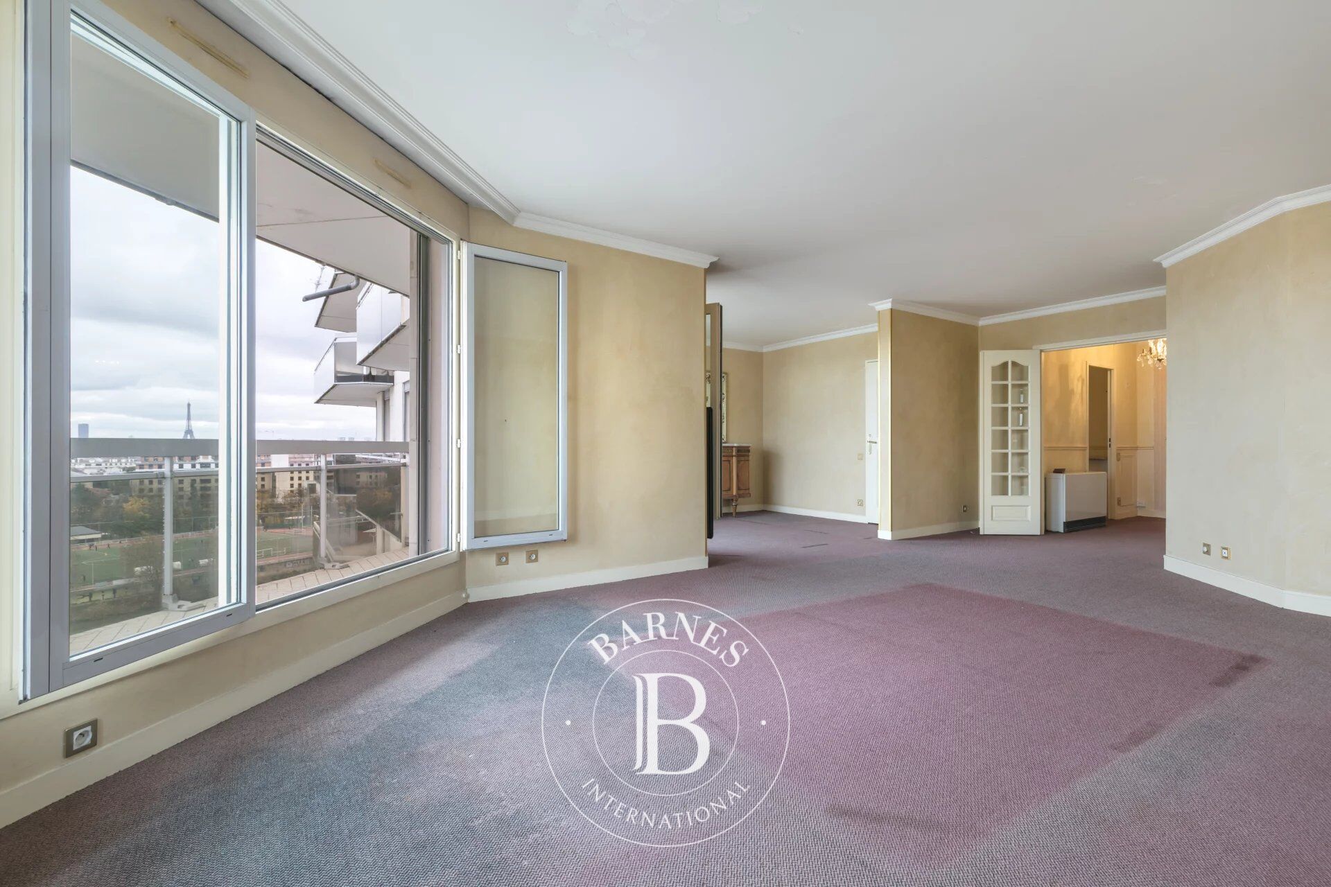 COURBEVOIE - BANKS OF THE SEINE - APARTMENT OVERLOOKING THE ILE DE LA JATTE - picture 2