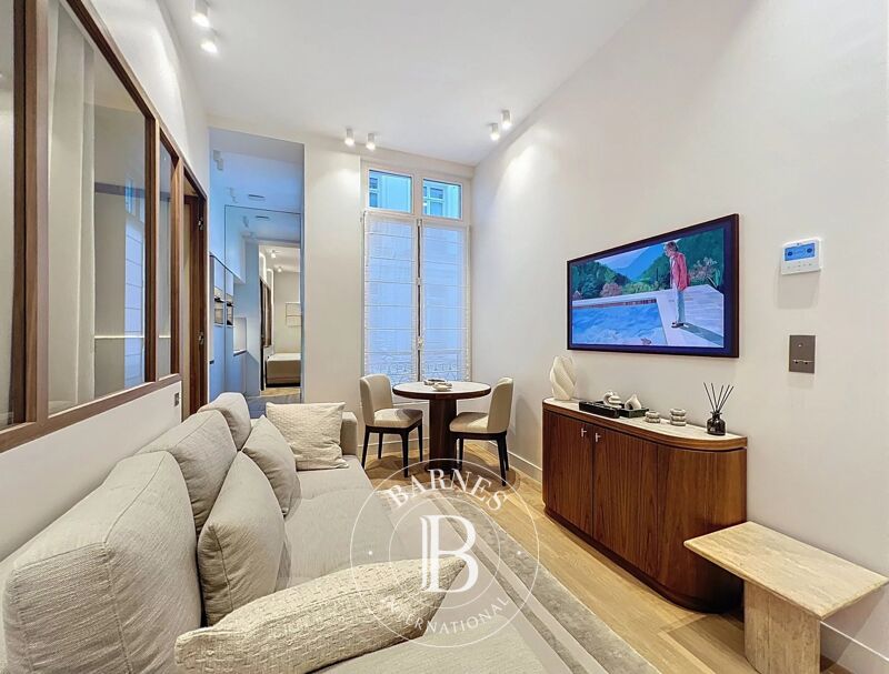 À louer Appartement | Paris 8ème - picture 2