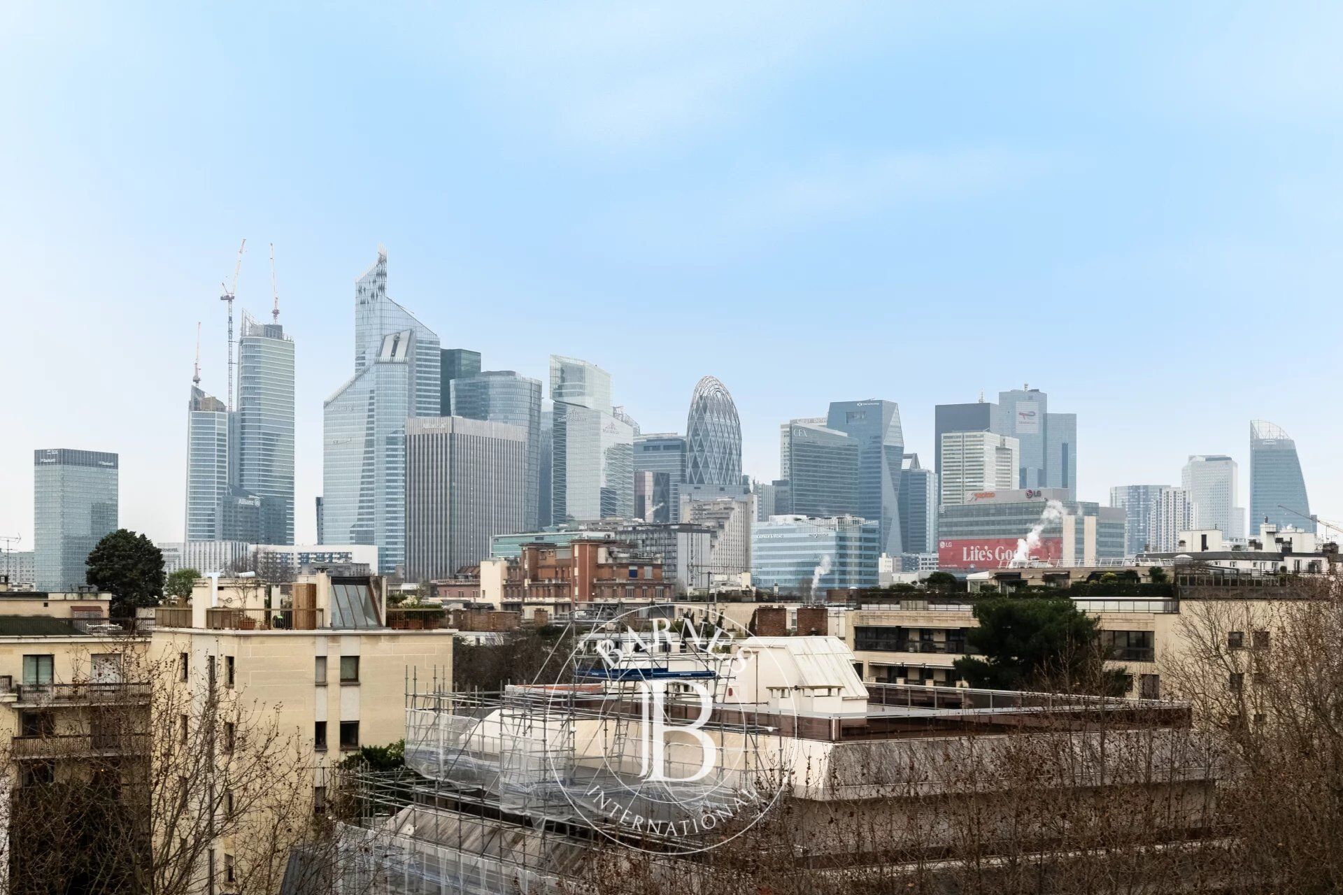 Neuilly - Château-Nortier - Voie privée - Appartement en duplex  entièrement rénové 4/5 chambres - Terrasse - Vue Tour Eiffel - picture 2