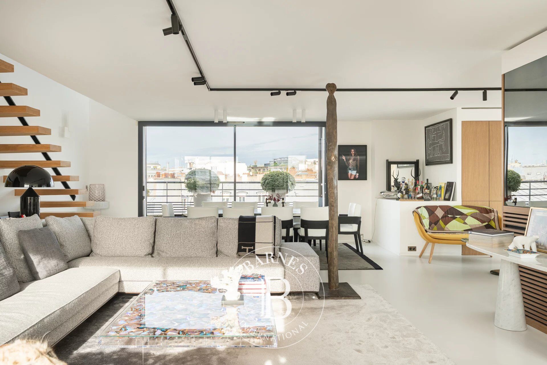 PARIS 8th - FAUBOURG SAINT-HONORE - EXCLUSIVITY - SPLENDID DUPLEX WITH TERRACES AND PANORAMIC VIEWS OF PARIS - picture 2