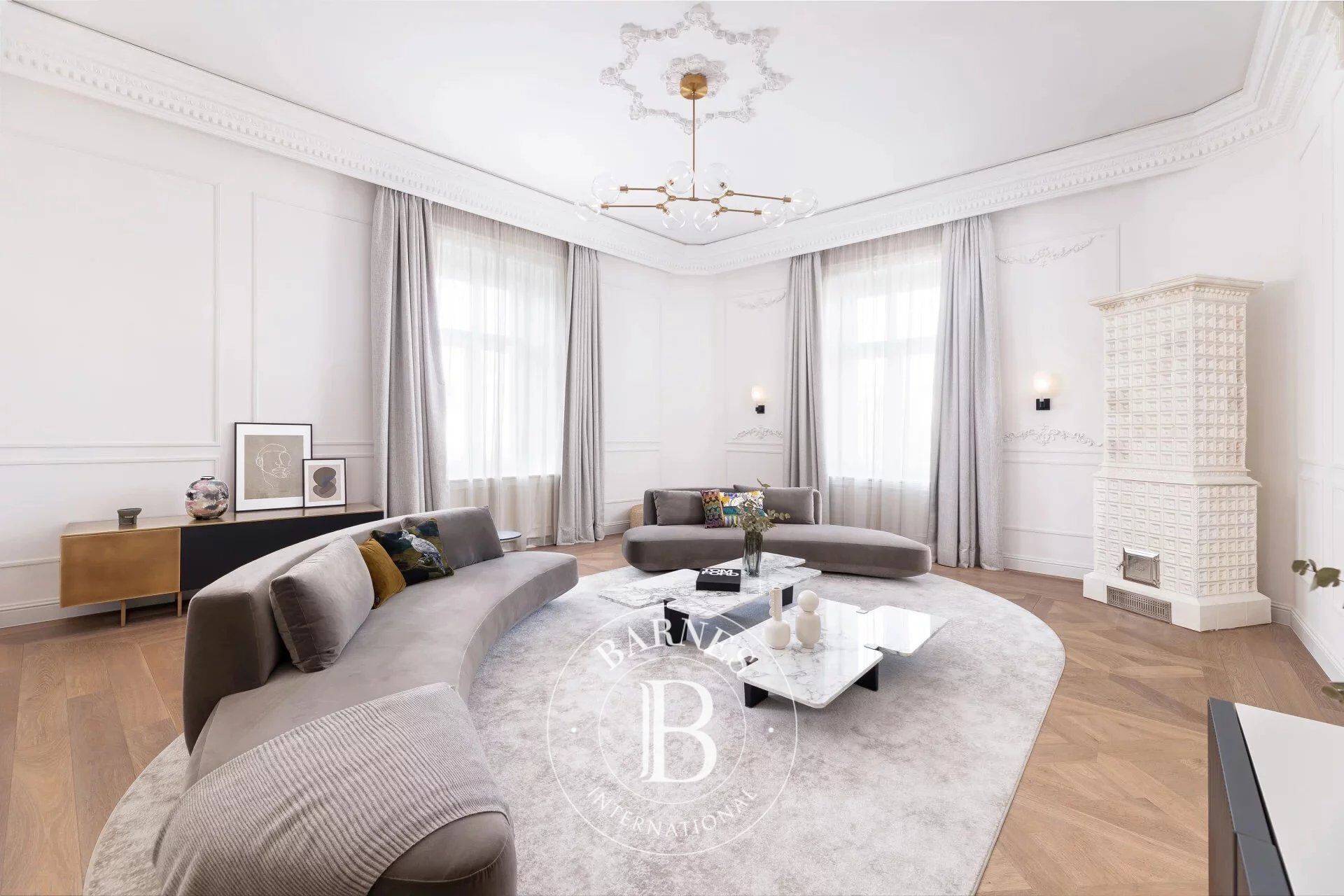 Exclusive contemporary-style luxury apartment for rent in the heart of the city. - picture 3