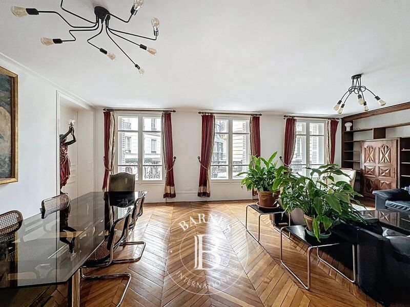 À louer, Appartement Paris 8ème - picture 2