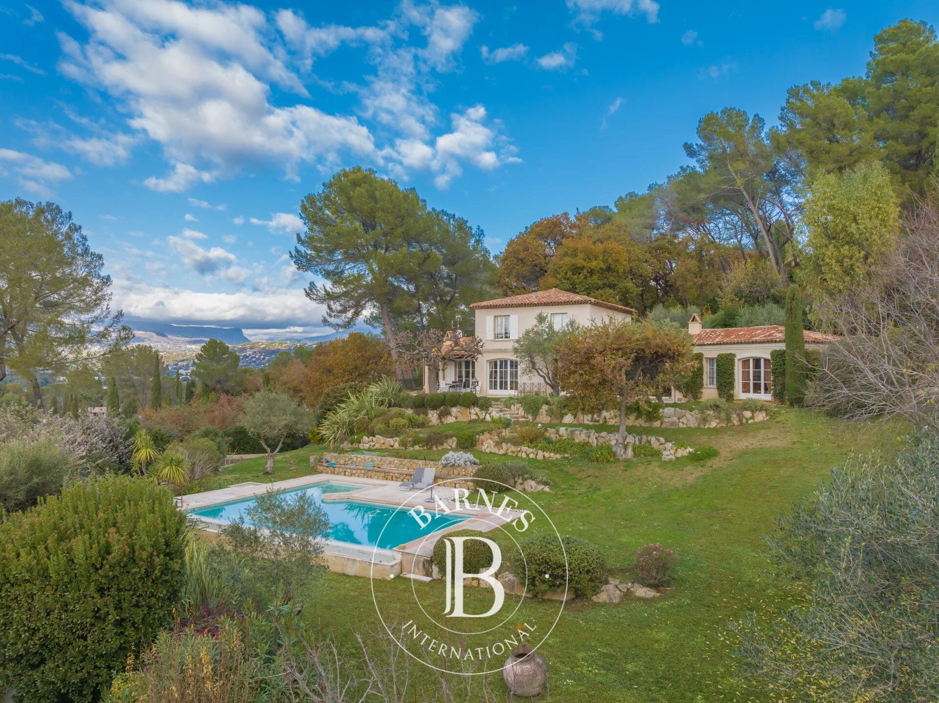 Villa Mougins - picture 1