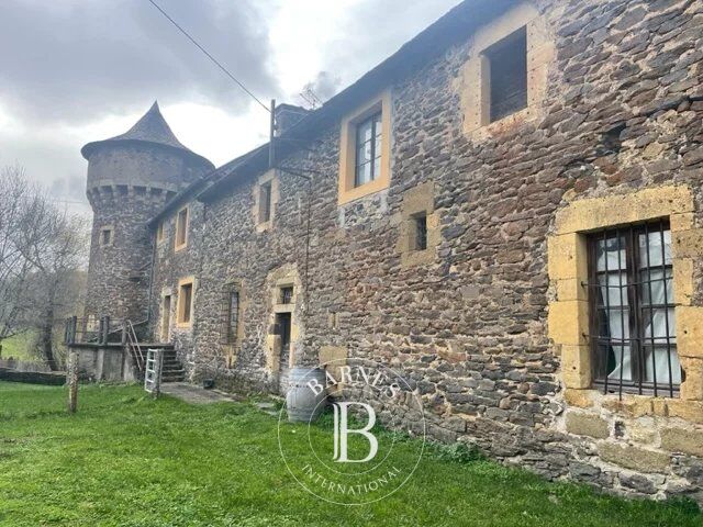 Chateau du XV  en Aubrac, Aveyron - picture 3
