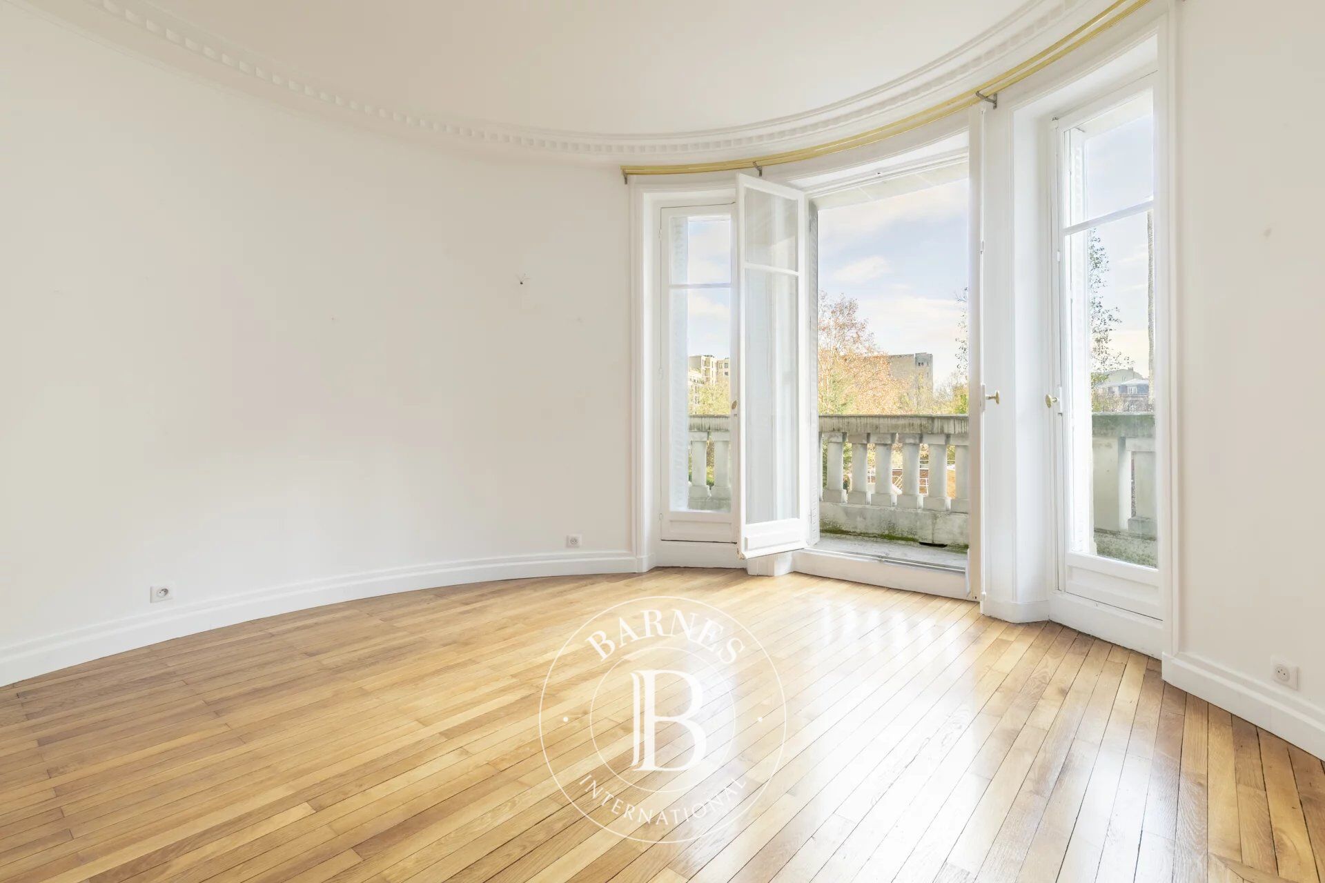 Paris 16 - Place Rodin - Appartement familial et de réception - 3 chambres - picture 2