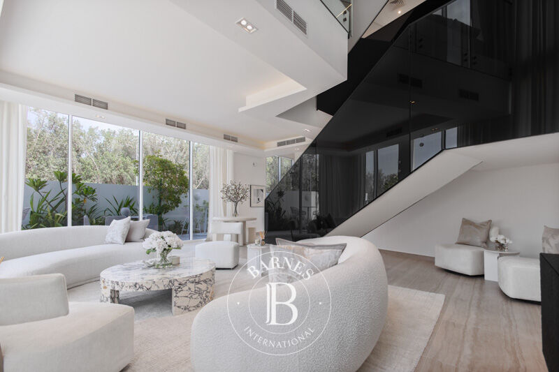 Villa Al Barari - picture 1