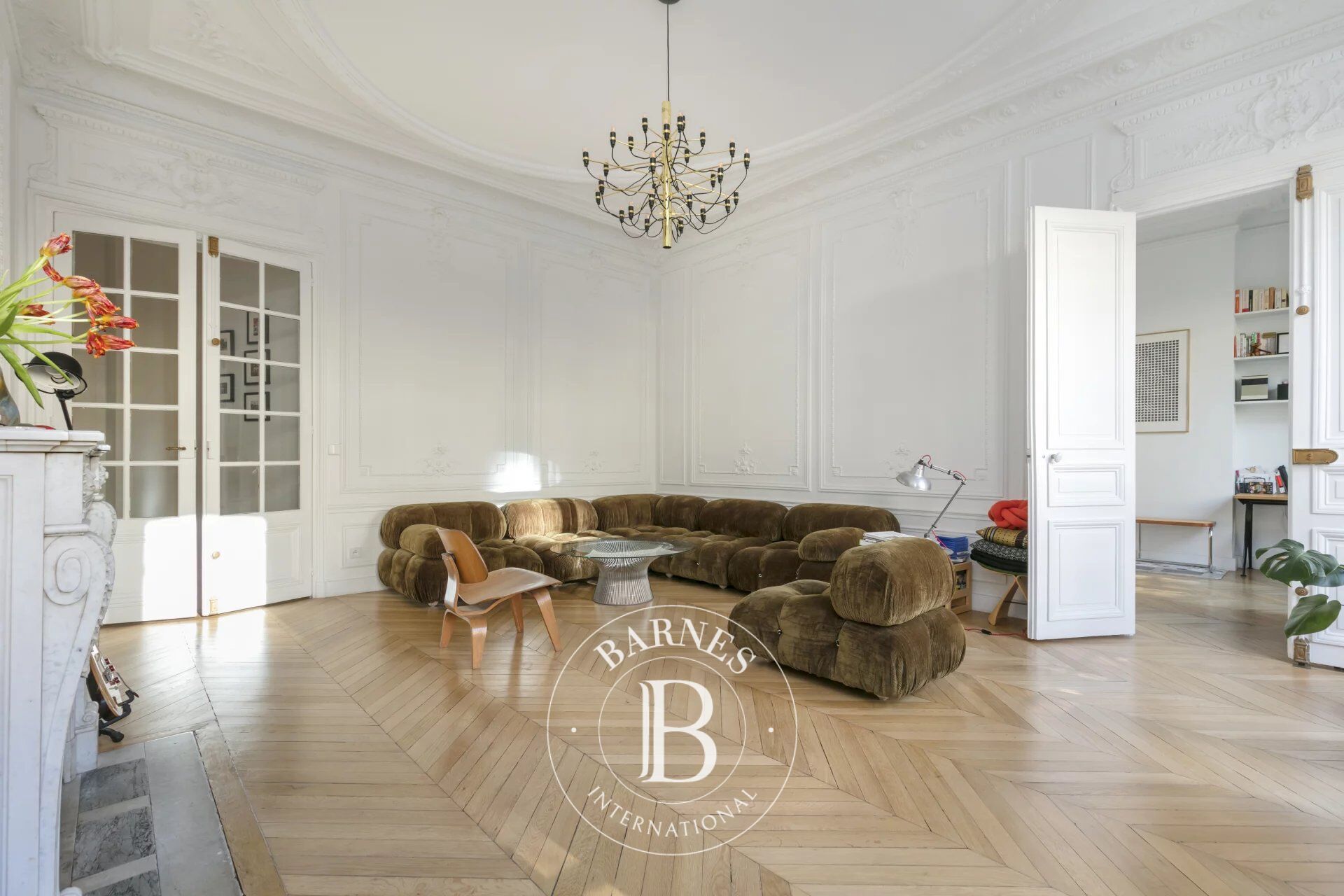 Piso Paris 8ème - picture 2