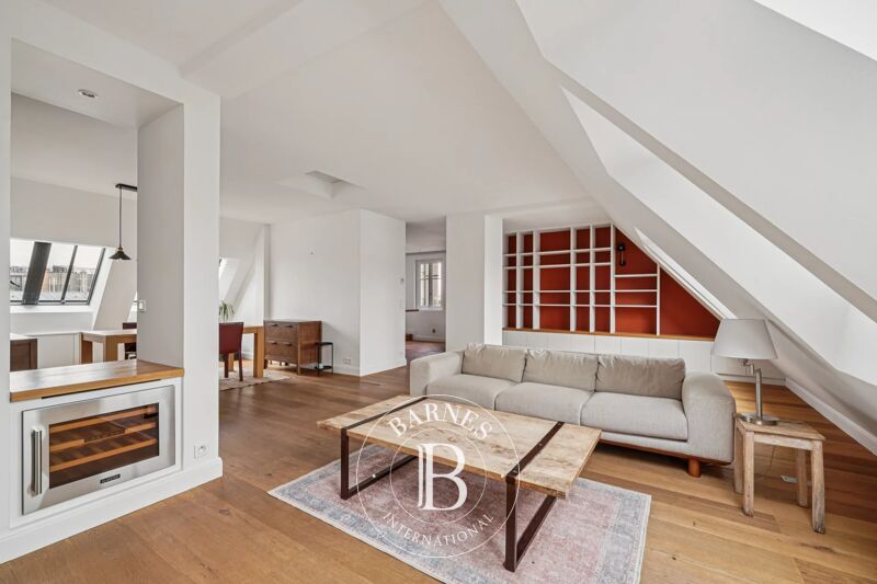 Paris 7 - Ecole Militaire - Dernier étage, vue sur les toits et monuments - 2 chambres