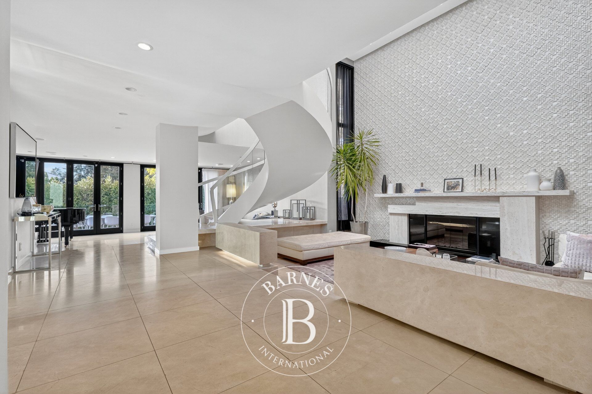 Ev Hampstead - picture 5