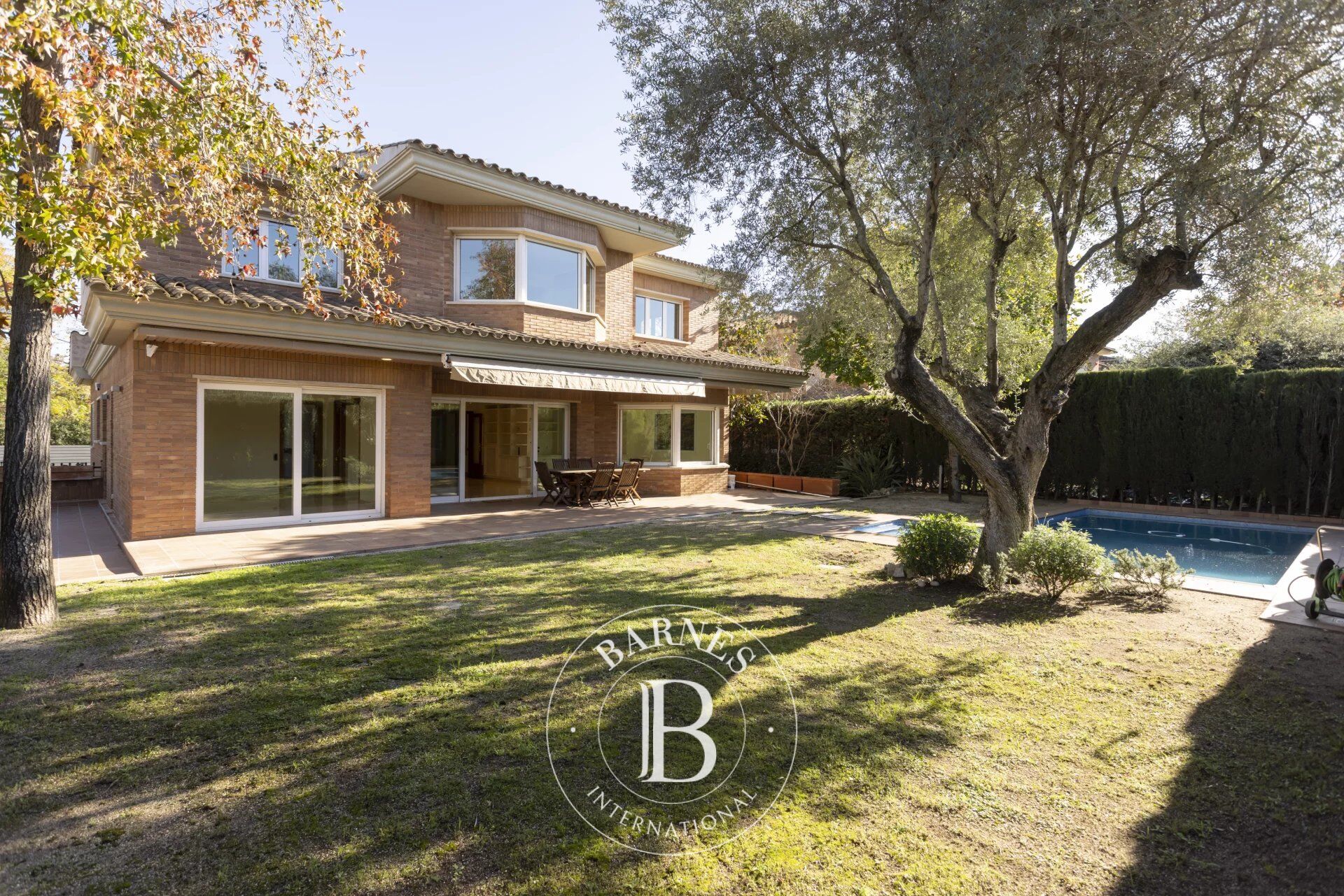 Élégante résidence familiale à Sant Cugat - picture 2