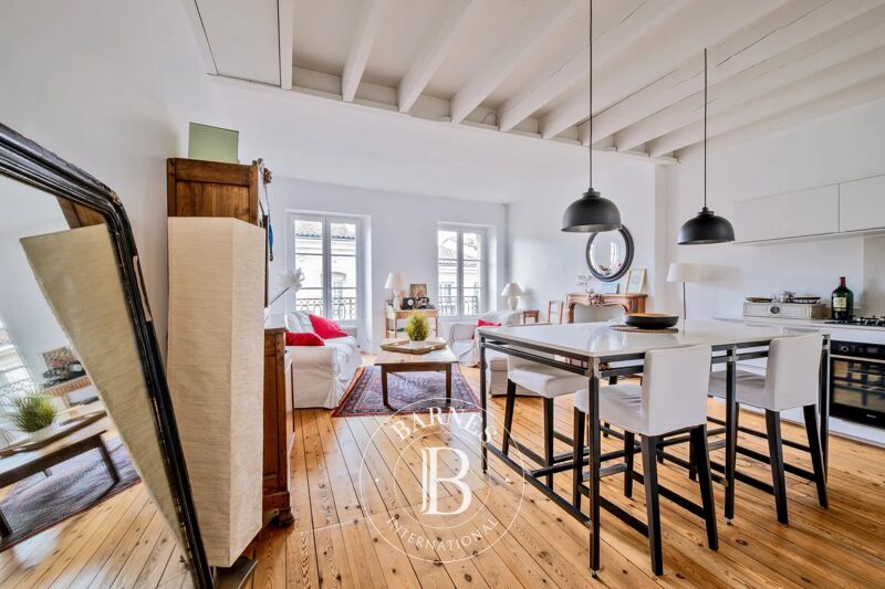 Bordeaux Tourny - Duplex rénové - Dernier étage