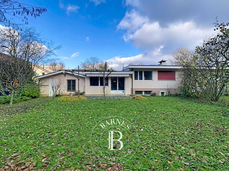 En exclusivité! Charmante maison de plain-pied à rénover