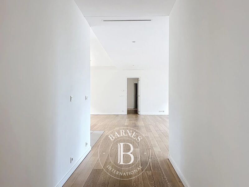 For Rent, Apartment Ixelles - picture 2