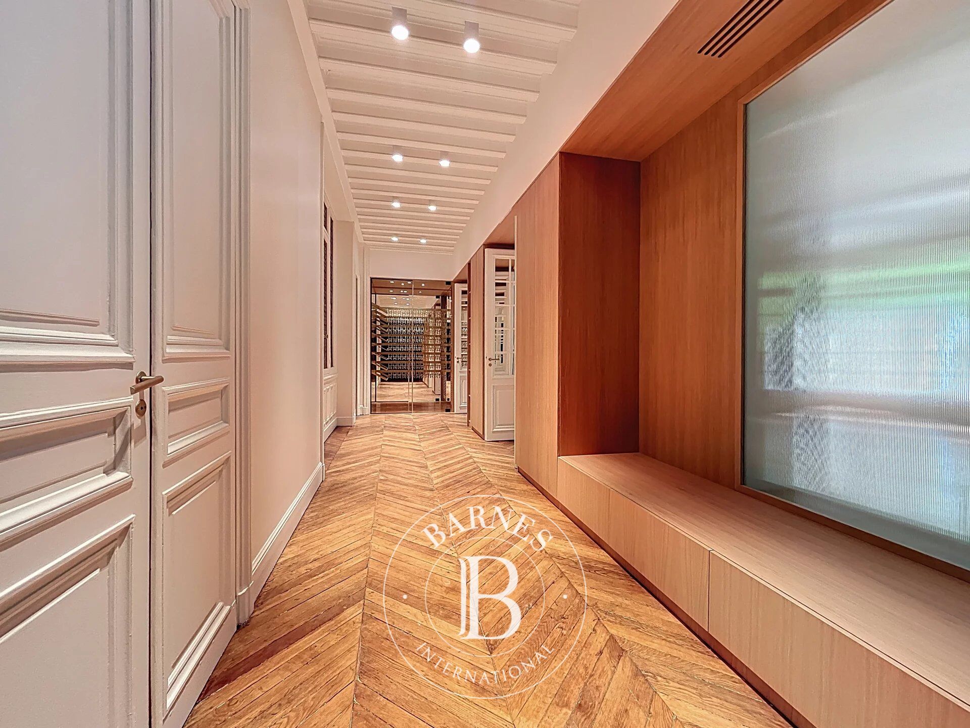 The BARNES rental department is presenting this property: - picture 2