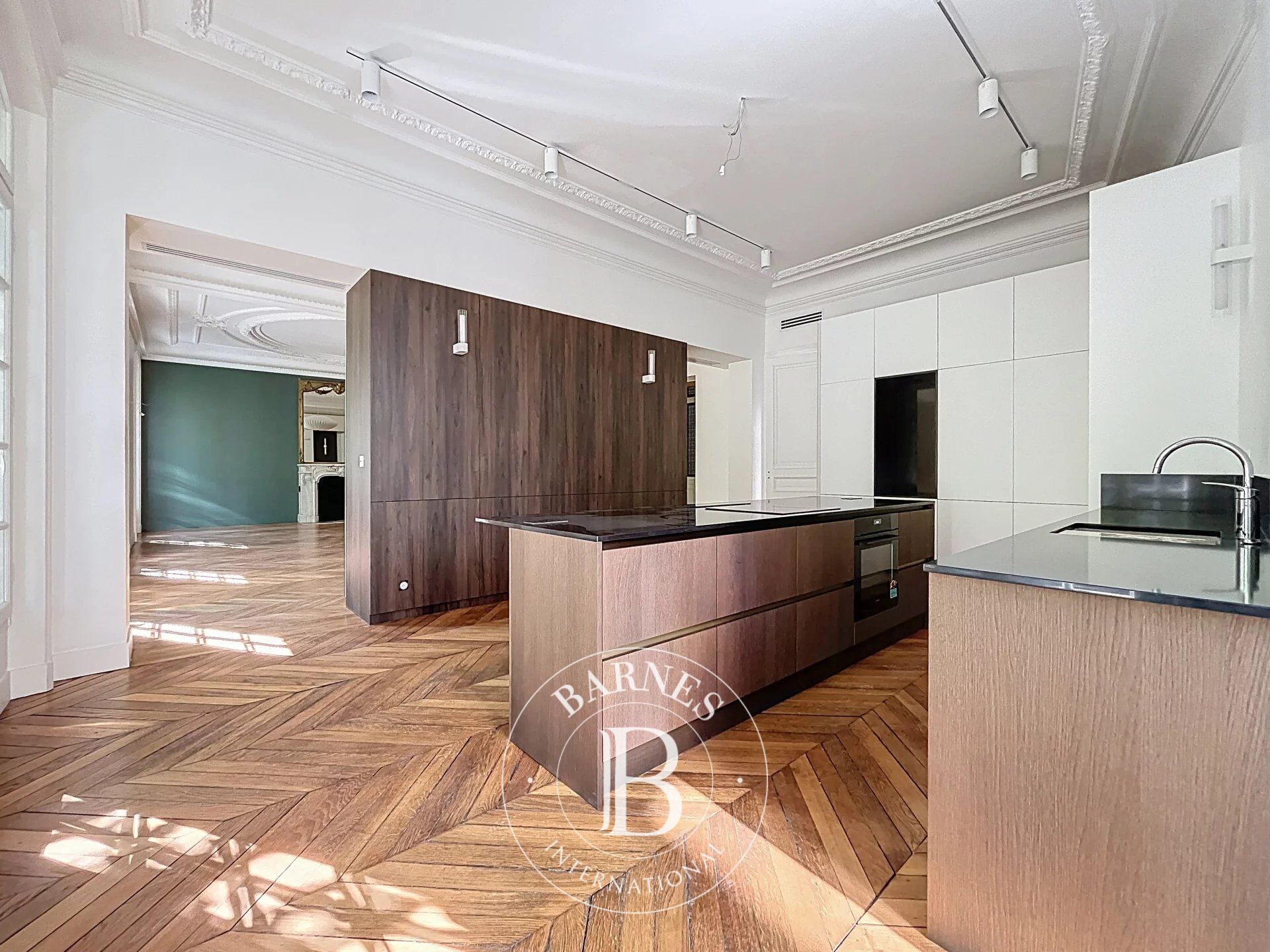 The BARNES rental department is presenting this property: - picture 3