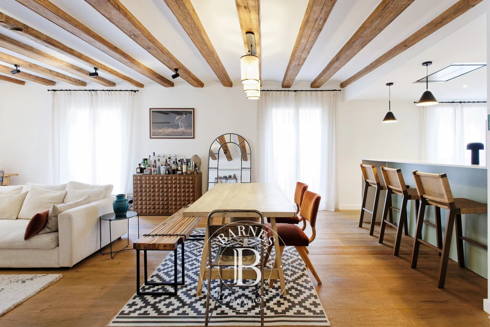 Ático exclusivo con terraza privada en la azotea en el corazón de El Born - picture 3