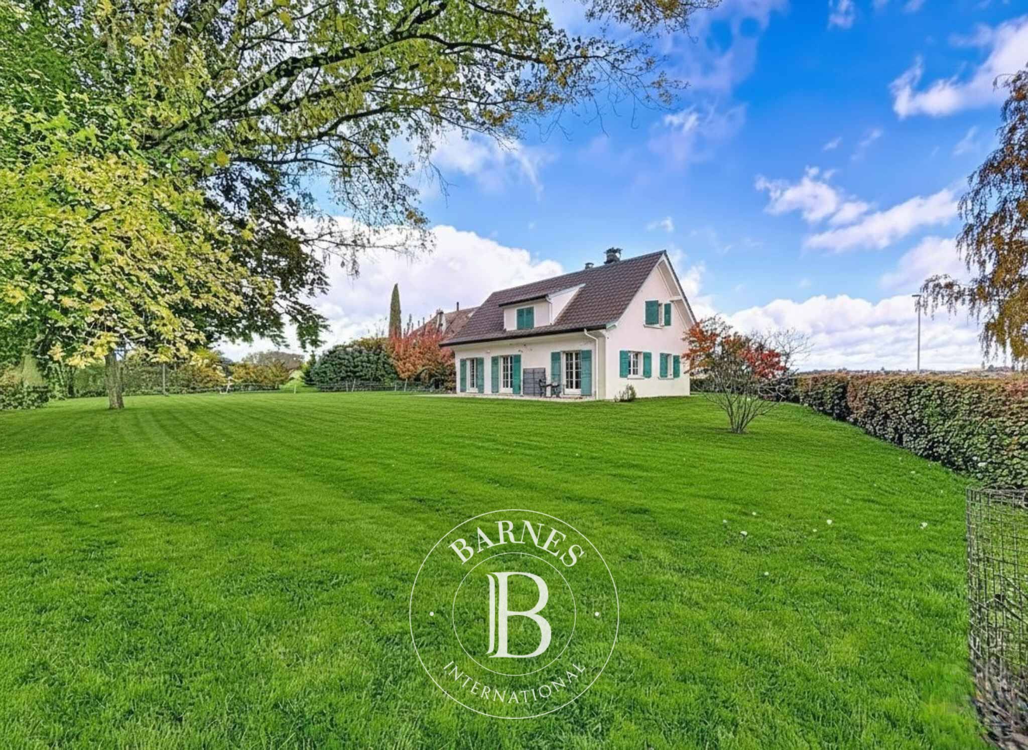 Villa Lonay - picture 2