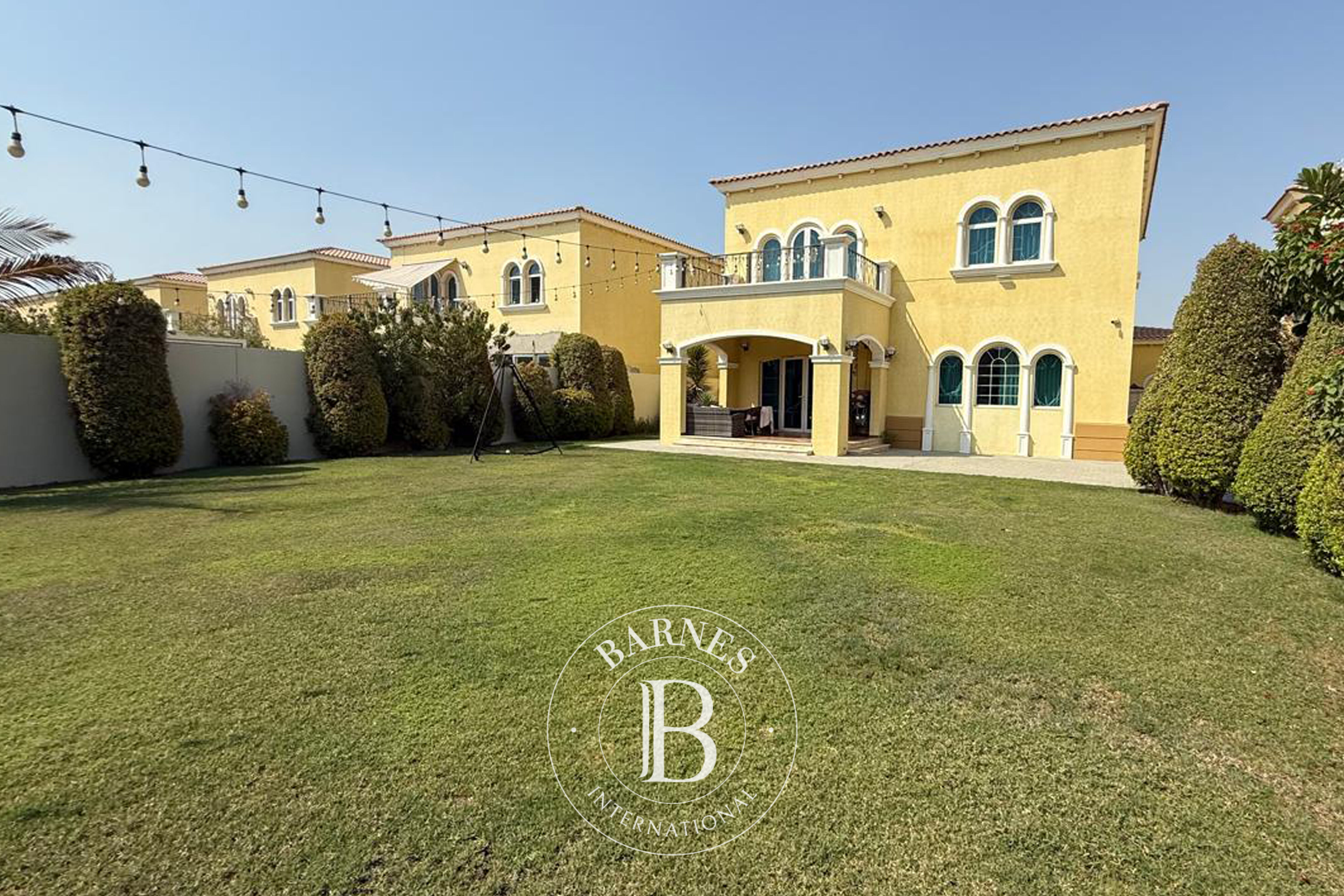 Villa Jumeirah Park - picture 1