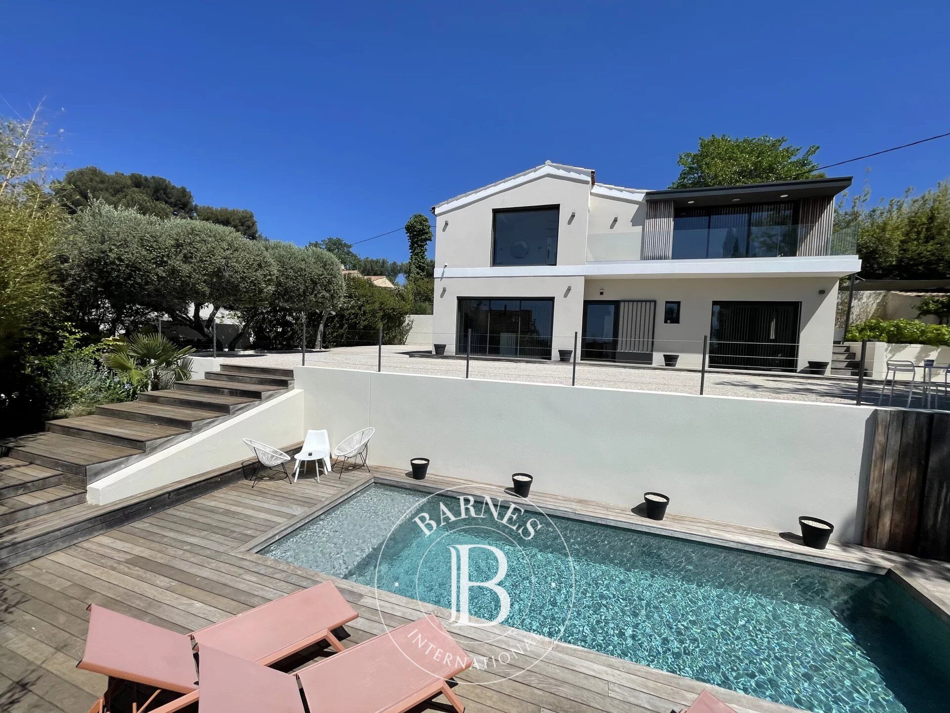 VENTE - ALLAUCH - 13190 - MAISON - 4 SUITES - PISCINE - VUE DOMINANTE ET DÉGAGÉE - picture 1