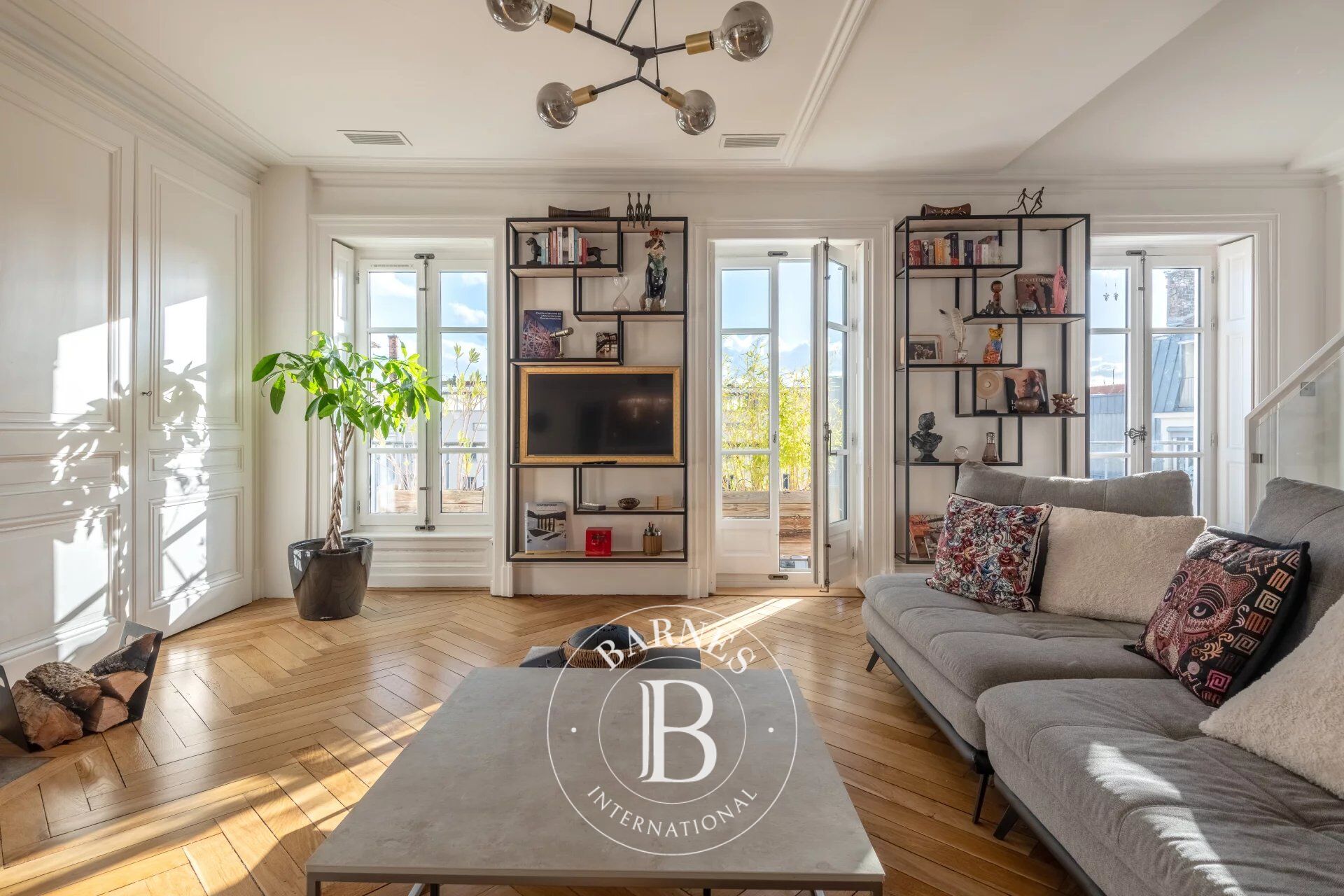 Lyon 3 - Prefecture - Top floor duplex - 2 bedrooms (possibility of 3) - Balcony - picture 2