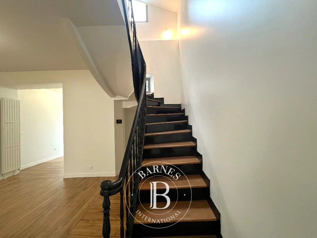 TOURS, Cathedral district - Renovated town house - picture 3