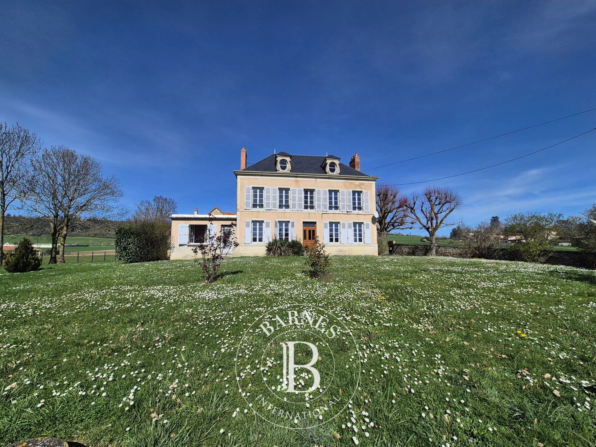 House Chaptuzat - picture 1