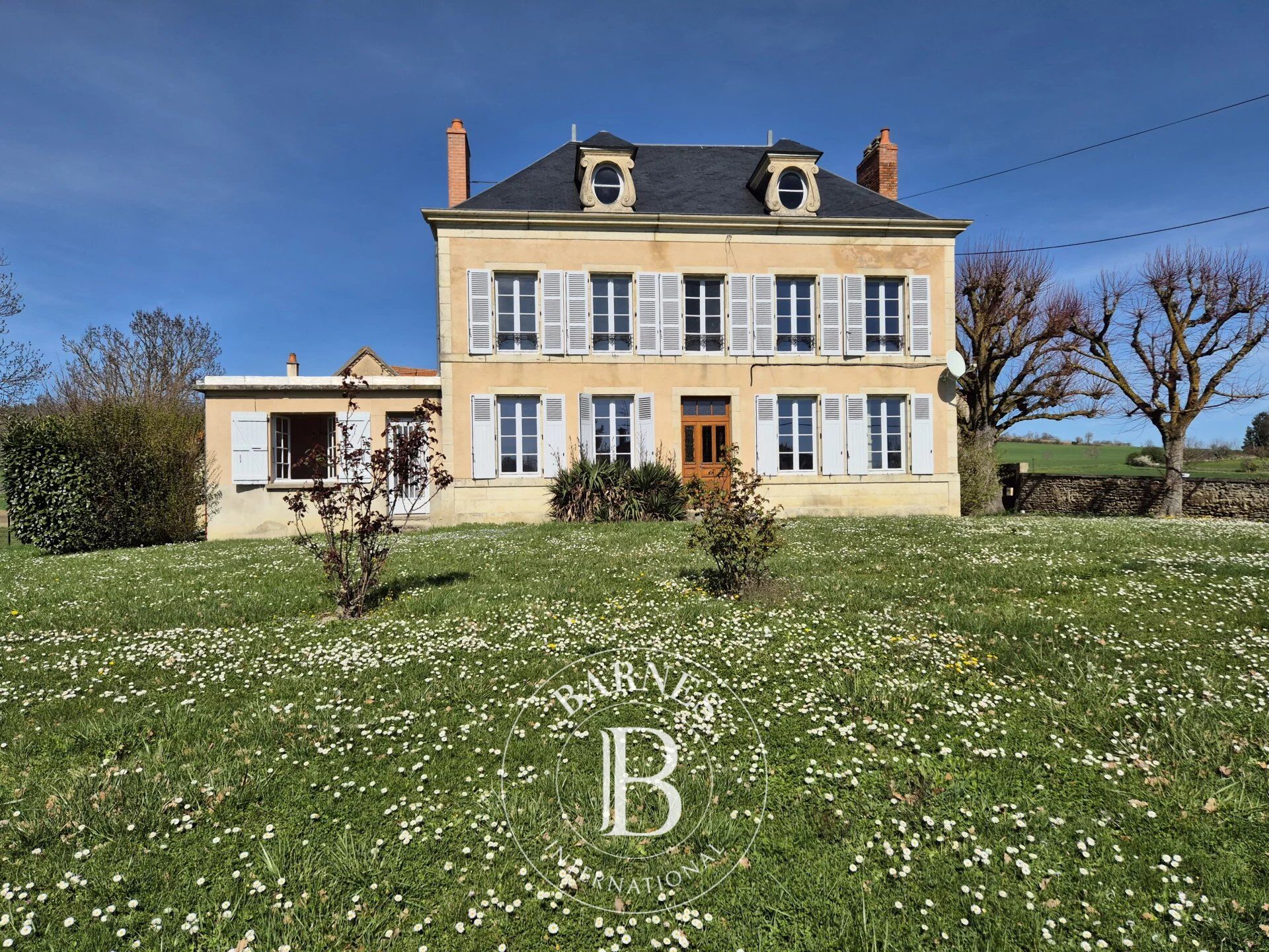 House Chaptuzat - picture 2