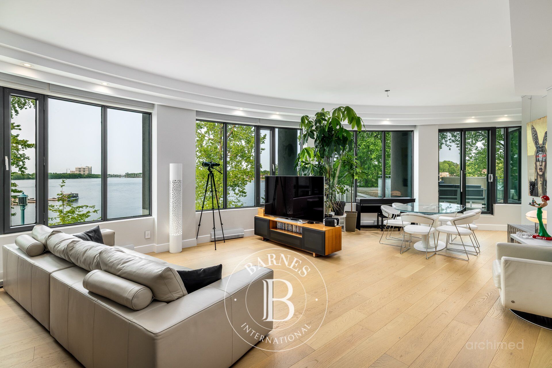 Daire Laval (Chomedey)