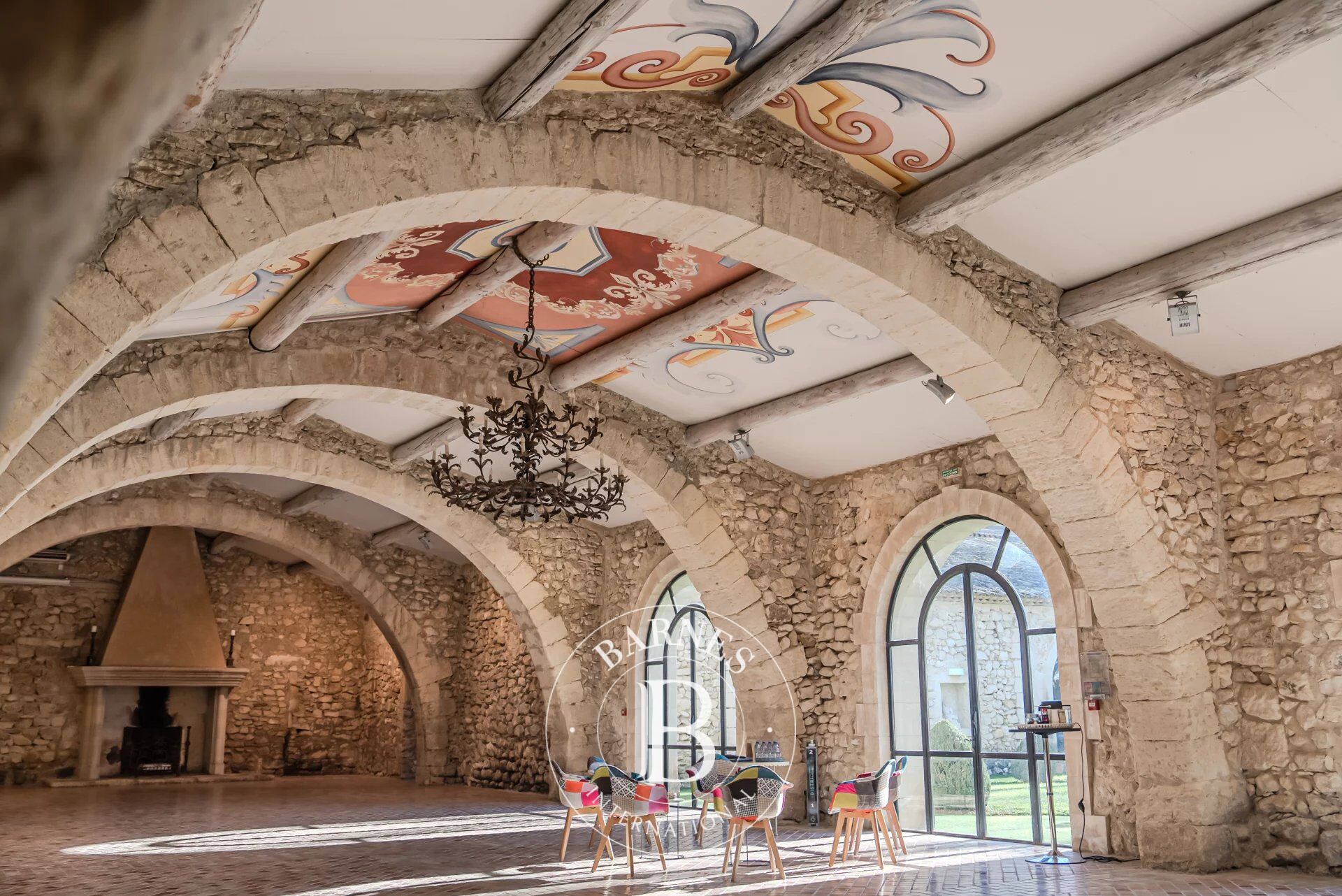 AIX EN PROVENCE PROCHE - PROPRIETE DE PRESTIGE POUR EVENEMENTIEL - SALONS DE RECEPTIONS 700m² - DEPENDANCES - JARDIN - picture 1