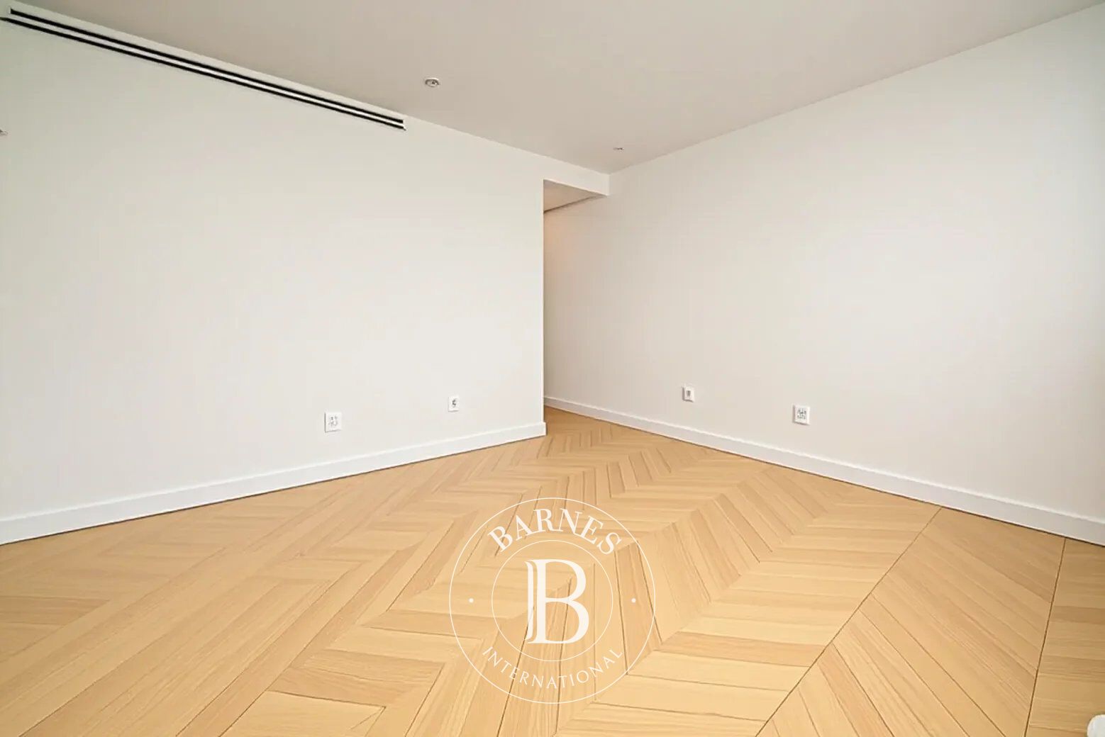 Luminoso Piso 3 habitaciones Chamberi - picture 2