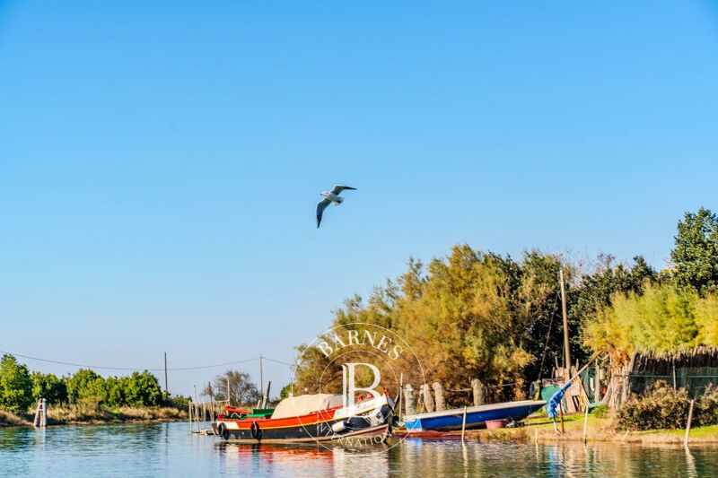 For Sale Property | Venezia - picture 3