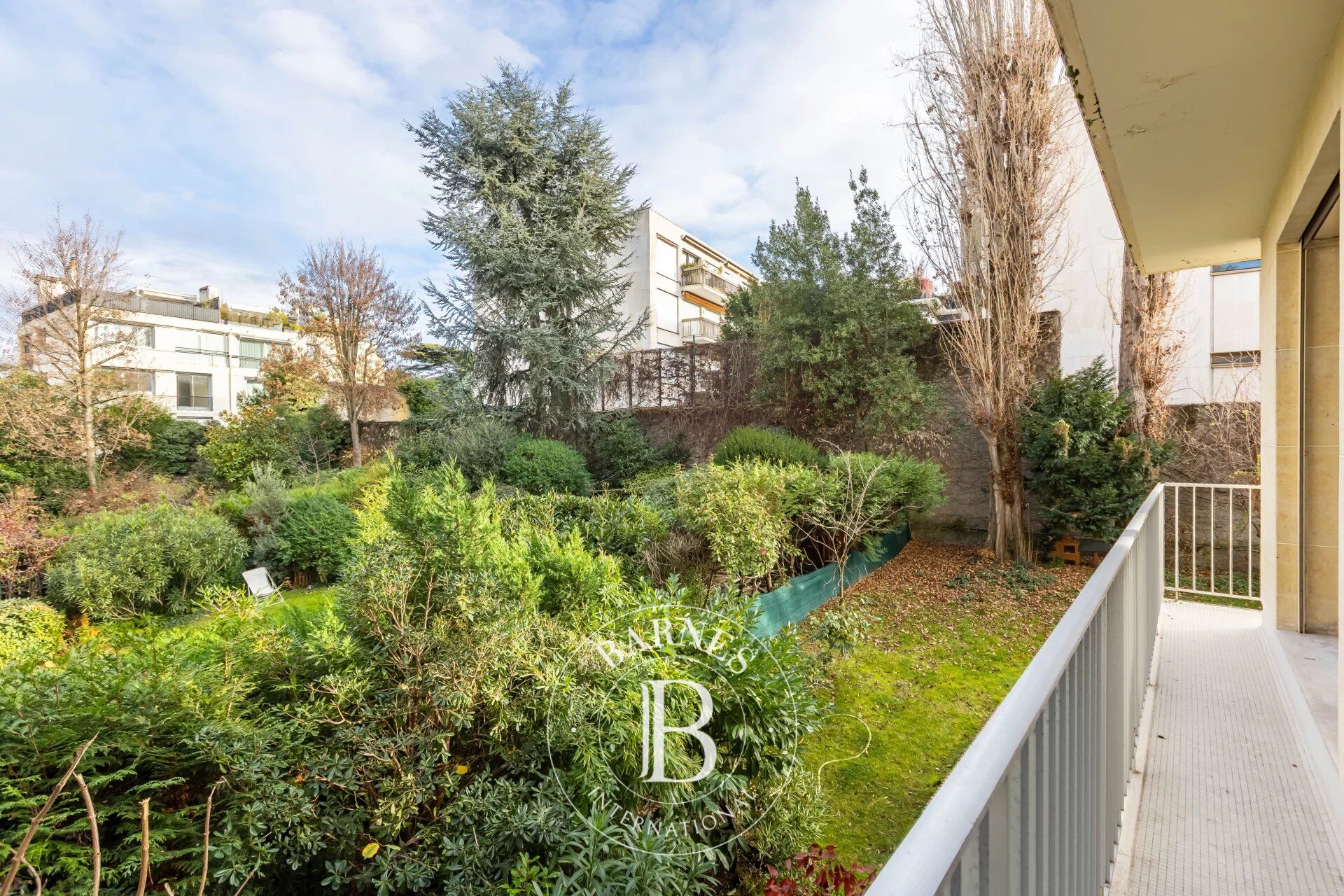 Neuilly - Longchamp - Family apartment - 4/5 bedrooms - picture 1