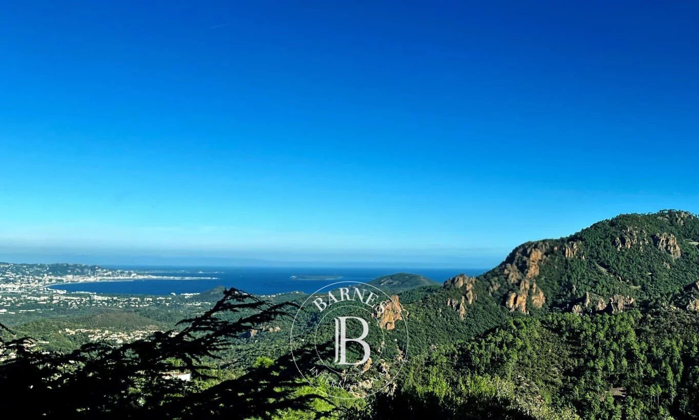 Villa Fréjus - picture 1