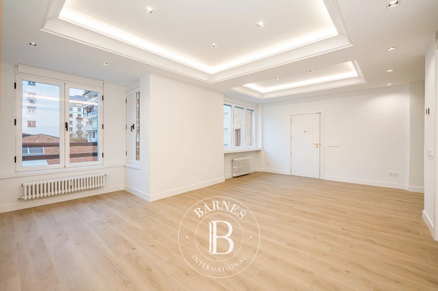 Madrid – Almagro – Chamberí | Elegante appartamento con tre camere da letto, completamente ristrutturato e nuovo - picture 1