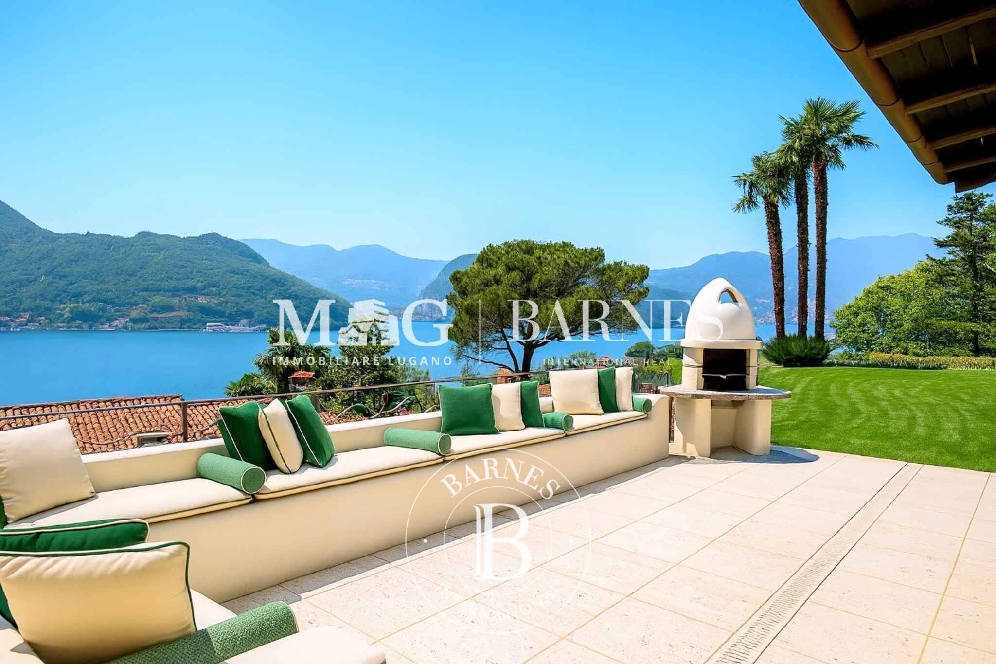 Lugano: Villa with lake view, 6 rooms, exclusive opportunity - picture 1