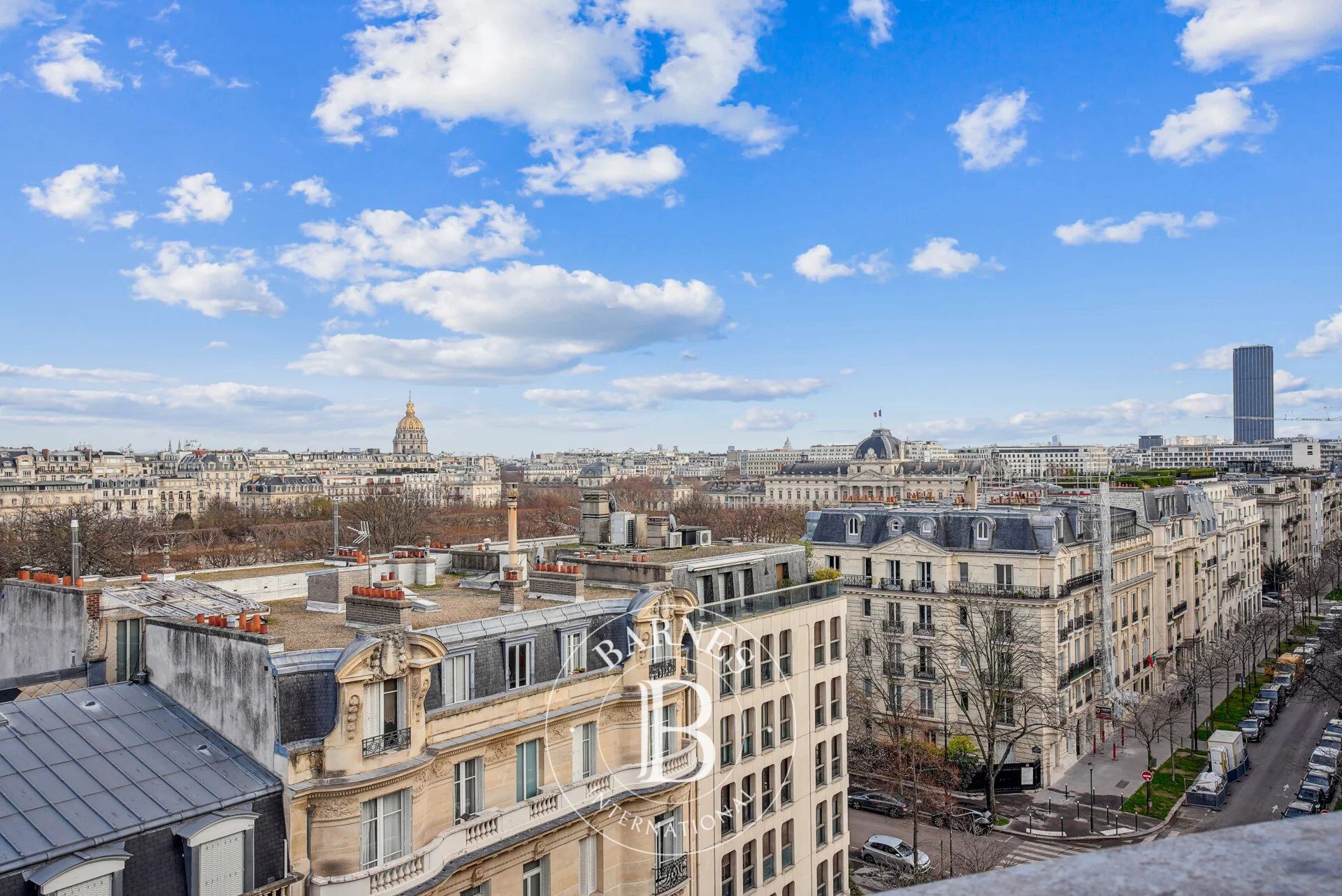 Paris 7 - Champ de Mars - Dernier étage - Ascenseur - Vue panoramique - Calme et lumineux. - picture 2