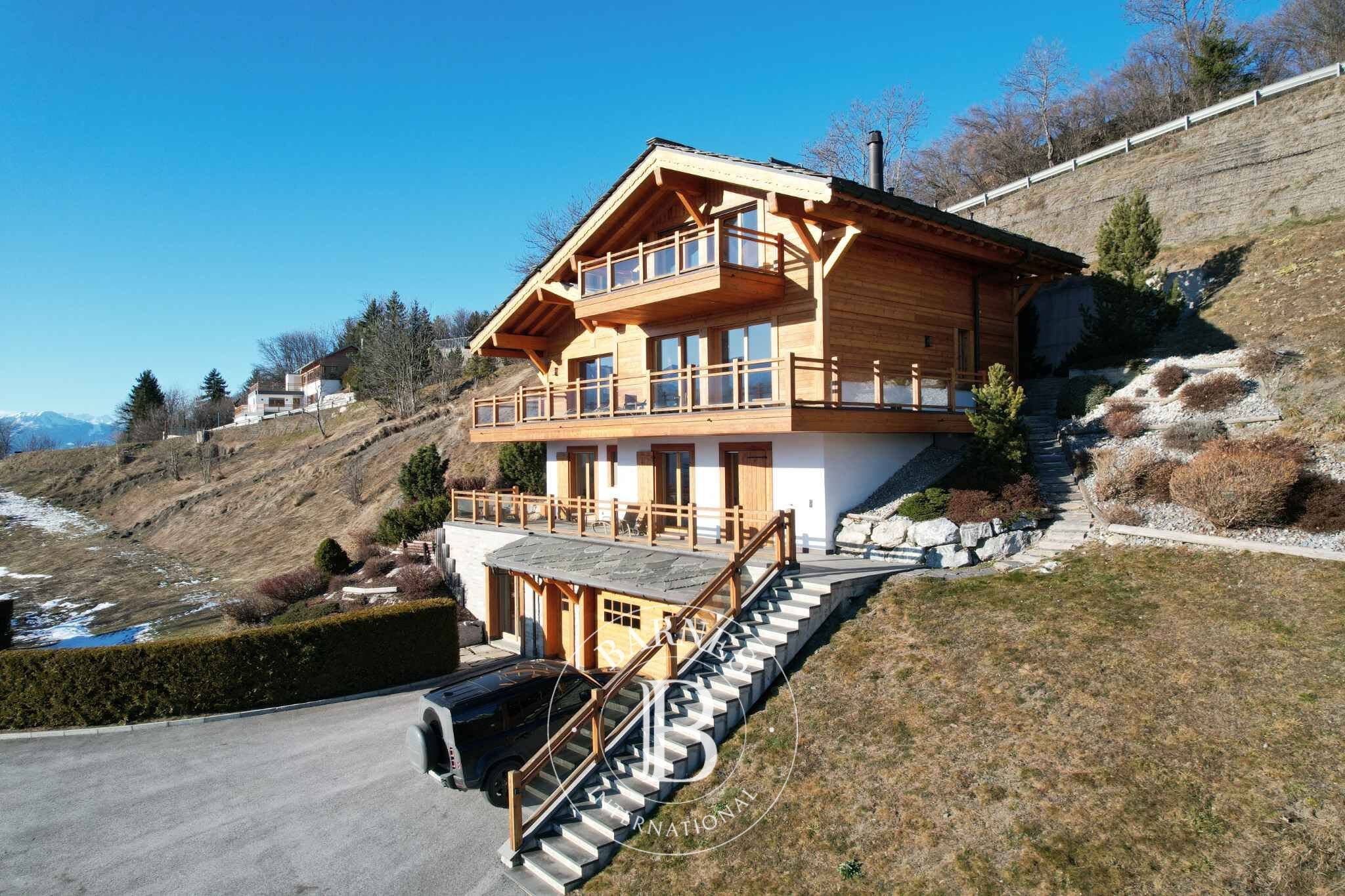 RARE - MAGNIFIQUE CHALET DE 5 CHAMBRES AVEC VUE PANORAMIQUE - picture 3